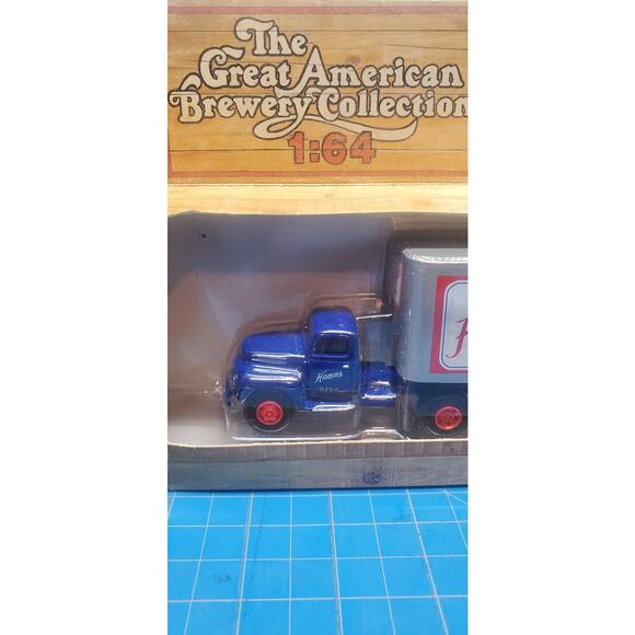 American Highway Legends 1948 Ford F-8 Truck Hamm's Beer 1/64 - Picture 2 of 5